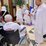 بعثة حج الجمعيات الأهلية تقدم خدمات مخصصة لذوي الإعاقة وكبار السن