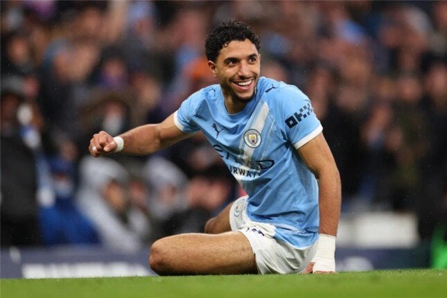 عمر مرموش يتوج بلقب كأس الاتحاد الإنجليزي مع مانشستر سيتي عمر مرموش يتوج بلقب كأس الاتحاد الإنجليزي مع مانشستر سيتي