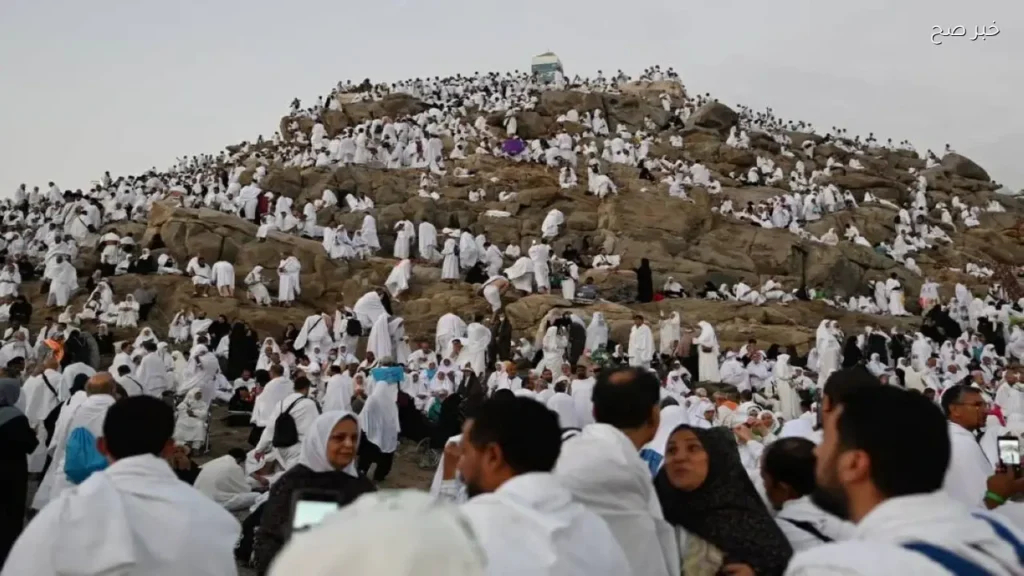 وزارة السياحة تطبق خطة لحماية الحجاج من حرارة عرفات