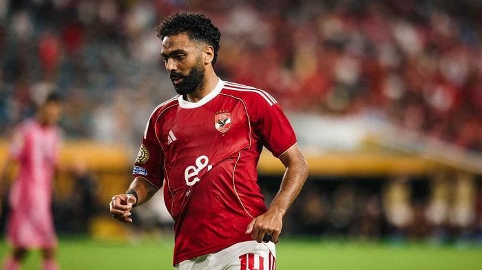 حسين الشحات يحدد مطالبه لتجديد عقده مع الأهلي