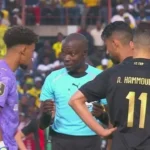الجيش الملكي يشترط إصلاح تقنية الفيديو لاستئناف مباراة صن داونز في نهائي دوري أبطال إفريقيا