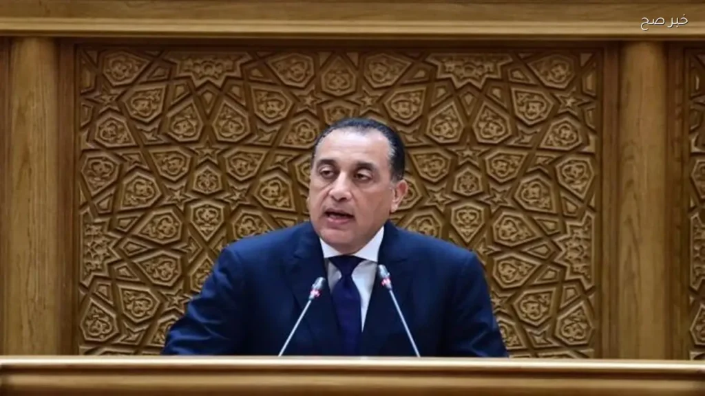 مدبولي يتفقد مشروع تحسين واجهات مباني القاهرة التاريخية