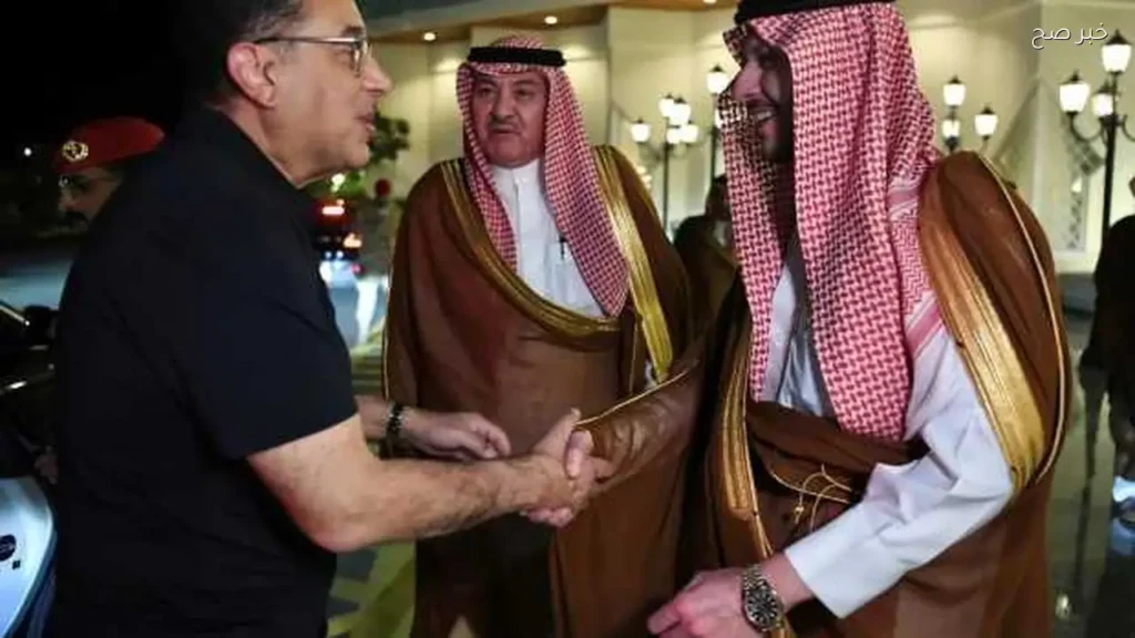 مدبولي يغادر المدينة المنورة بعد زيارة المسجد النبوي