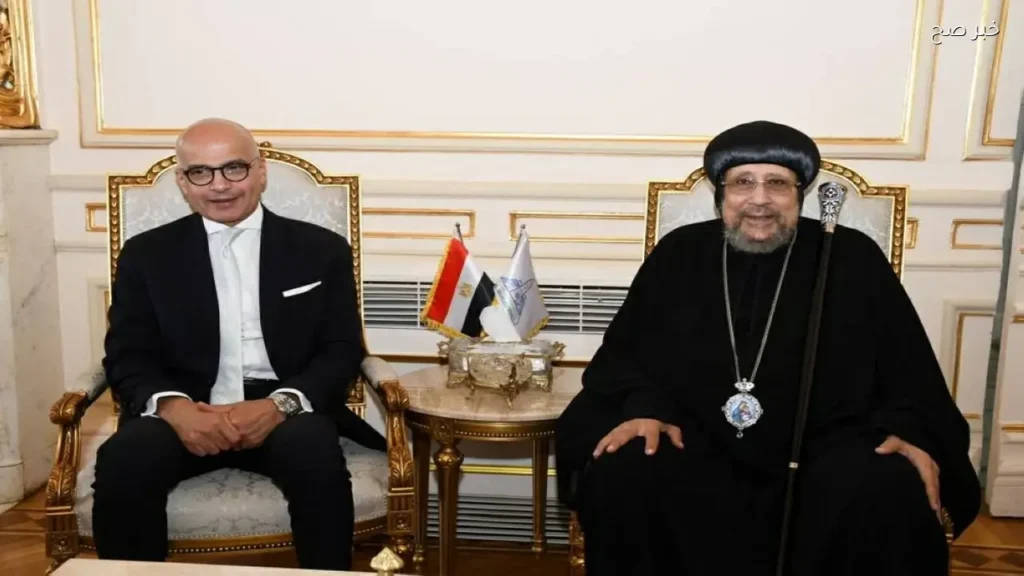 الأنبا إرميا يزور جامعة عين شمس لتهنئة عيد الأضحى