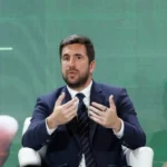 إنريكي ريكيلمي يترشح رسميًا لرئاسة ريال مدريد في مواجهة بيريز
