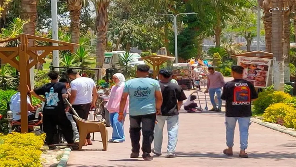 الأزهر يؤكد أهمية زيارة الأقارب وصلة الرحم في العيد
