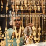 استقرار سعر الذهب عيار 21 عند 6840 جنيها في بداية تعاملات الأحد