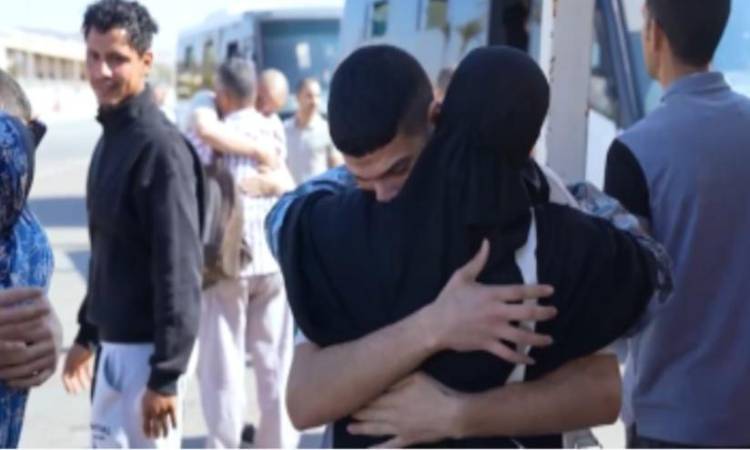 الإفراج بالعفو عن محبوسين