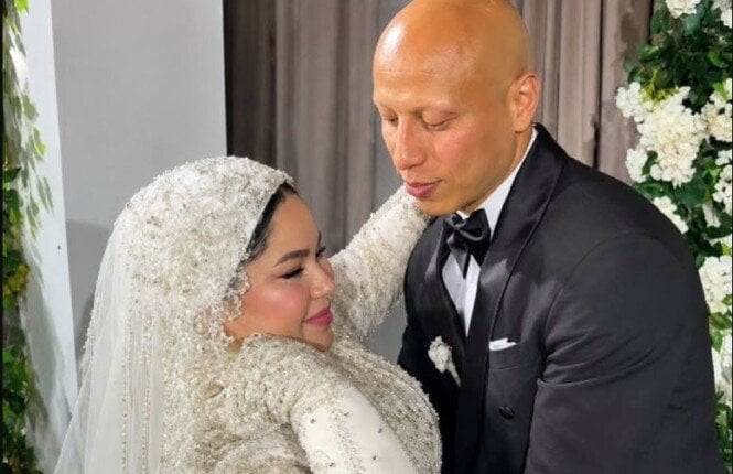 عمرو الجزار مدافع الأهلي يحتفل بزفافه بحضور وليد صلاح الدين
