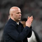 ليفربول يعلن إنهاء عقد آرني سلوت ويبدأ البحث عن مدرب جديد