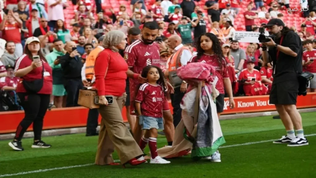 جماهير ليفربول تحتفل بوداع محمد صلاح في ليلة تاريخية