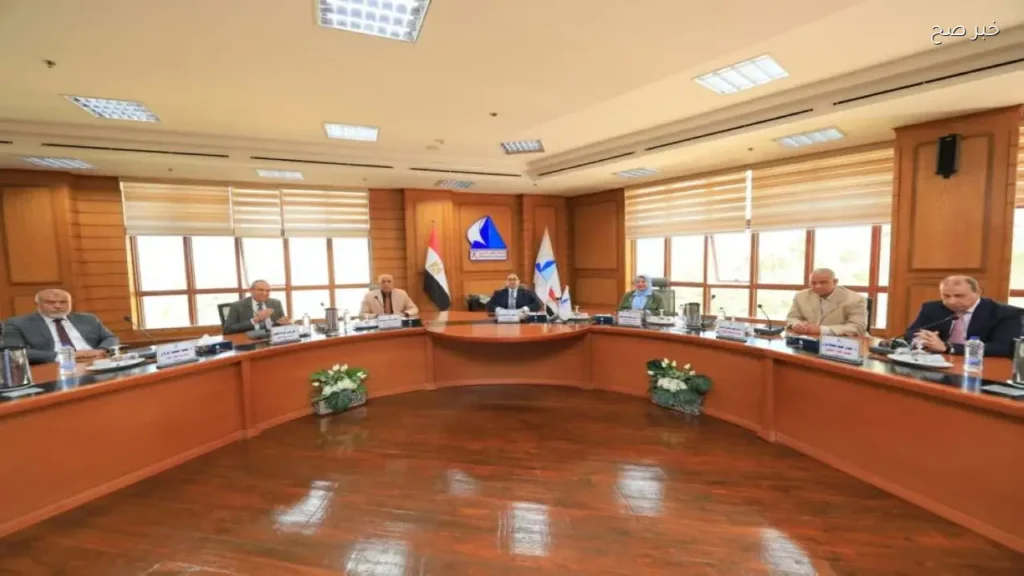 اجتماع مجلس جامعة كفر الشيخ يناقش تطوير التعليم والاستعداد للامتحانات