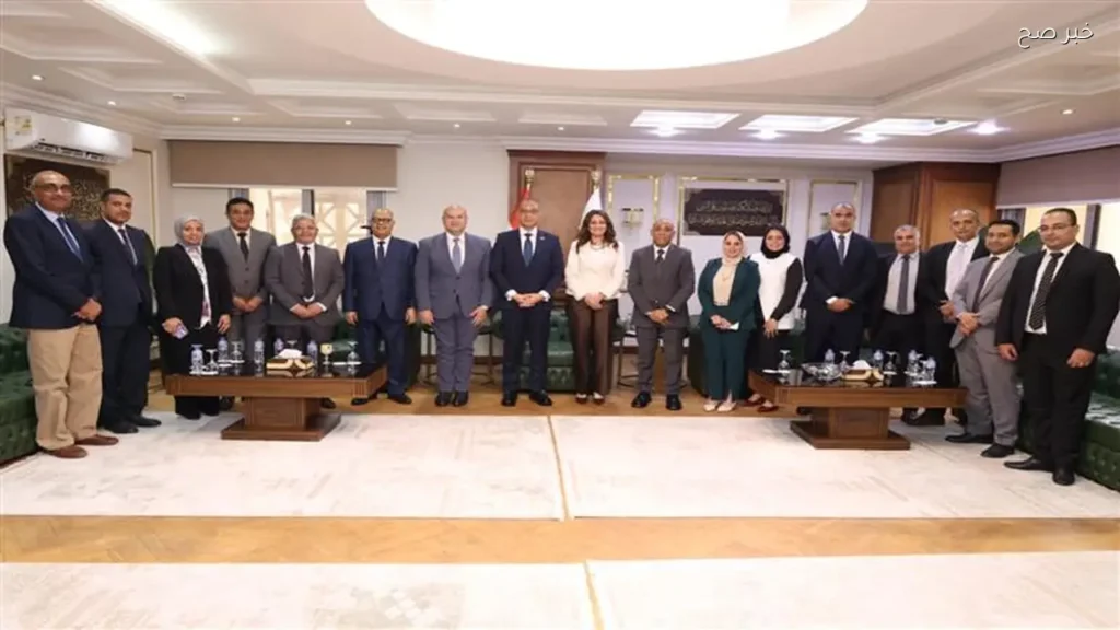 محافظ الجيزة يؤكد على أهمية التواجد الميداني لرصد المخالفات خلال عيد الأضحى