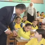 متابعة امتحانات نهاية العام في الجيزة من قبل مدير التعليم