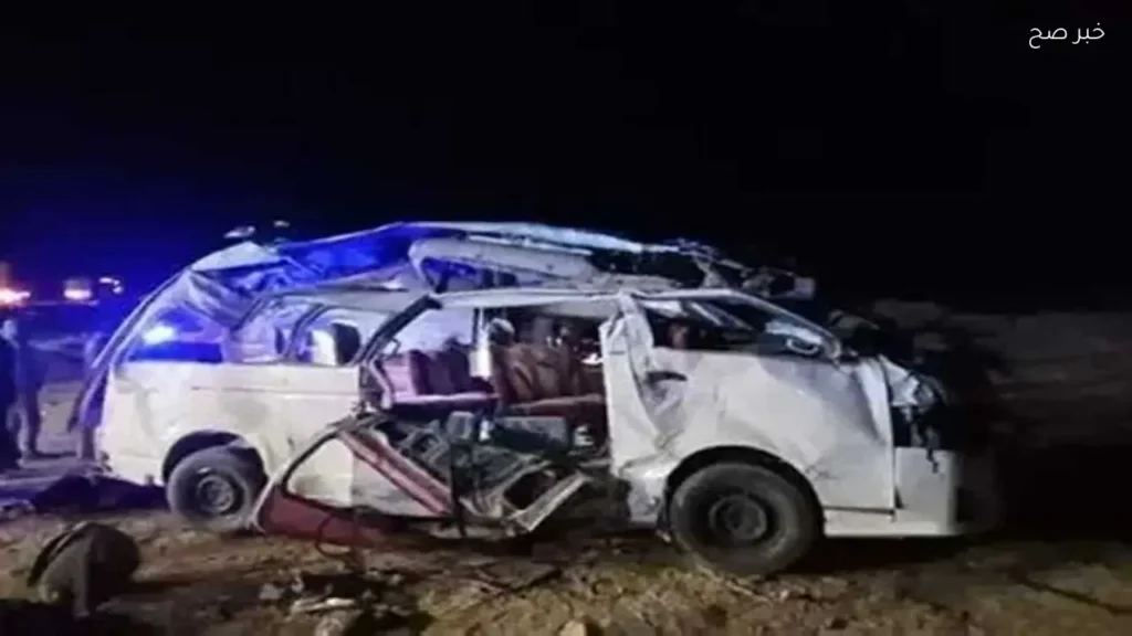 مصرع شخص وإصابة 11 في انقلاب ميكروباص بطريق القاهرة أسيوط