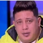 حمو بيكا يتلقى التعازي من زملائه بعد وفاة والده