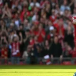 ليفربول يواجه أستون فيلا الليلة وموقف صلاح يتحدد