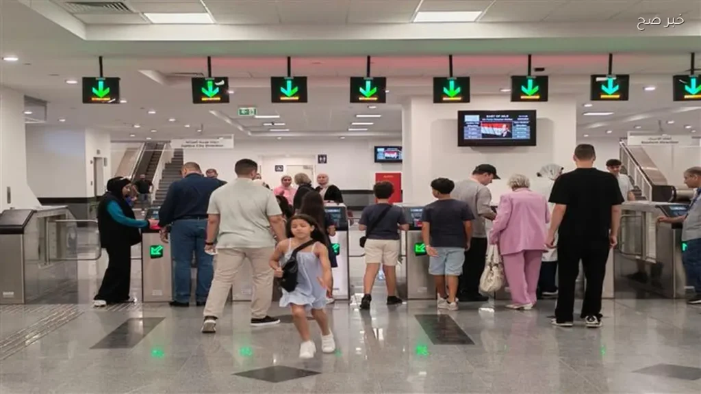 إقبال كبير على مونوريل شرق النيل خلال عيد الأضحى