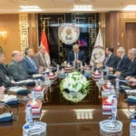 اجتماع وزير الإنتاج الحربي لبحث ترشيد الطاقة وخفض الانبعاثات