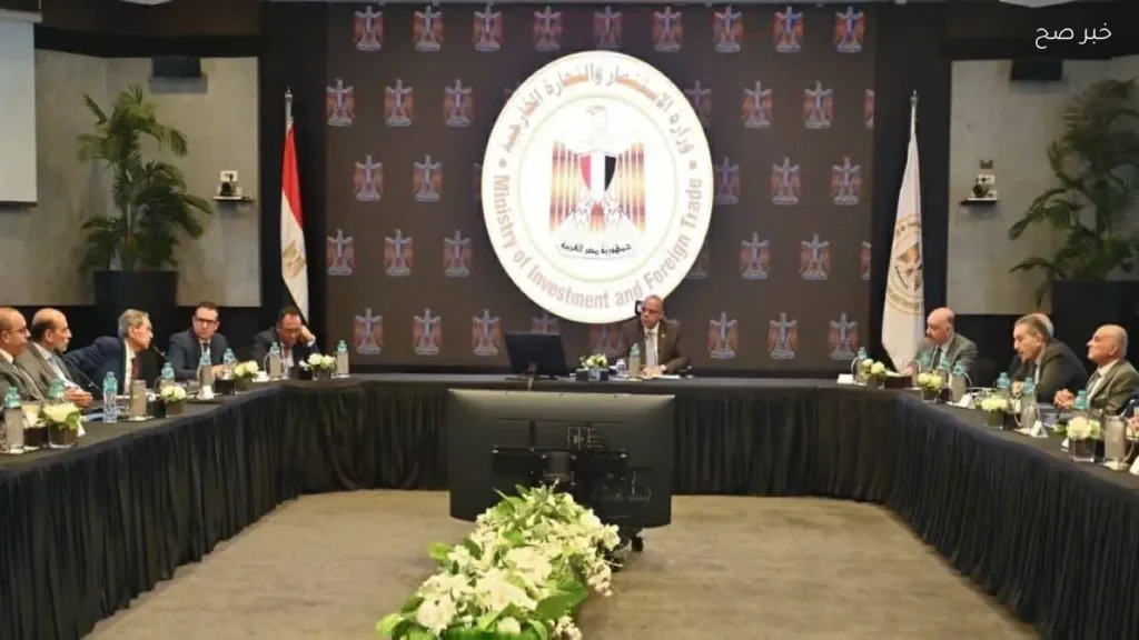 اجتماع وزير الاستثمار مع اتحاد الغرف التجارية لتعزيز الصادرات المصرية