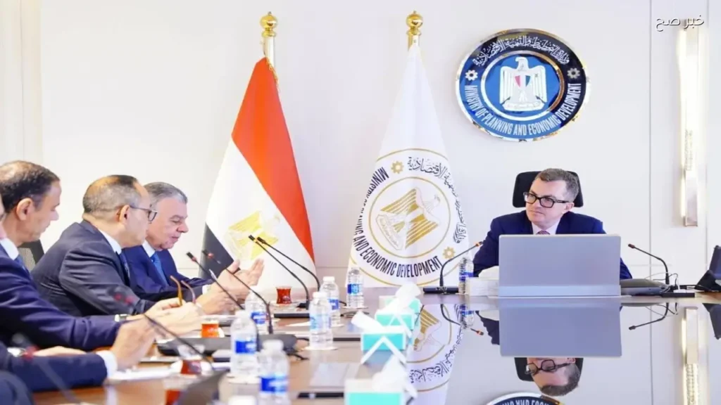 اجتماع لوزير التخطيط لتعزيز الاستفادة من الاستثمارات الحكومية