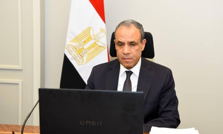 الدكتور بدر عبد العاطي <a href=