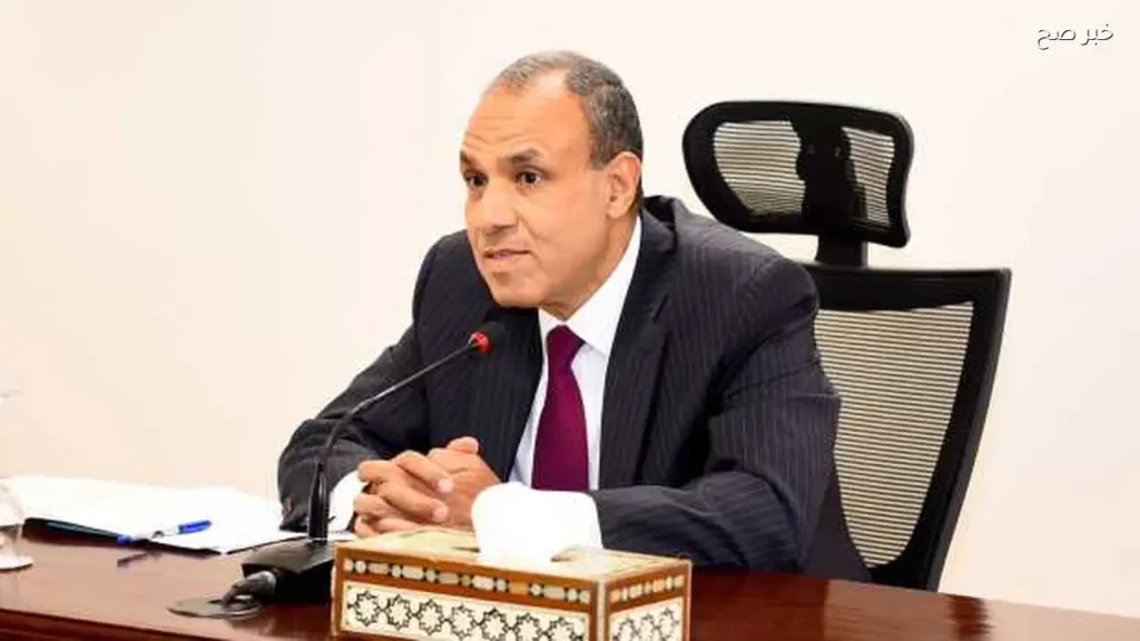 وزير الخارجية بدر عبدالعاطي يغادر إلى لندن