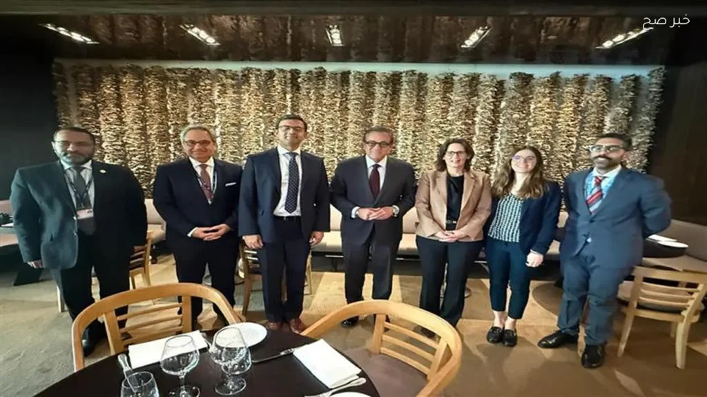 اجتماع وزير الصحة مع البنك الدولي لتعزيز التعاون الصحي
