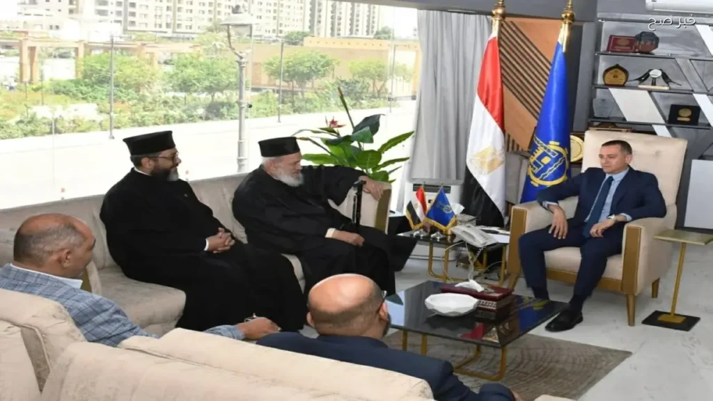 تهنئة الأقباط الكاثوليك لمحافظ أسوان بعيد الأضحى المبارك